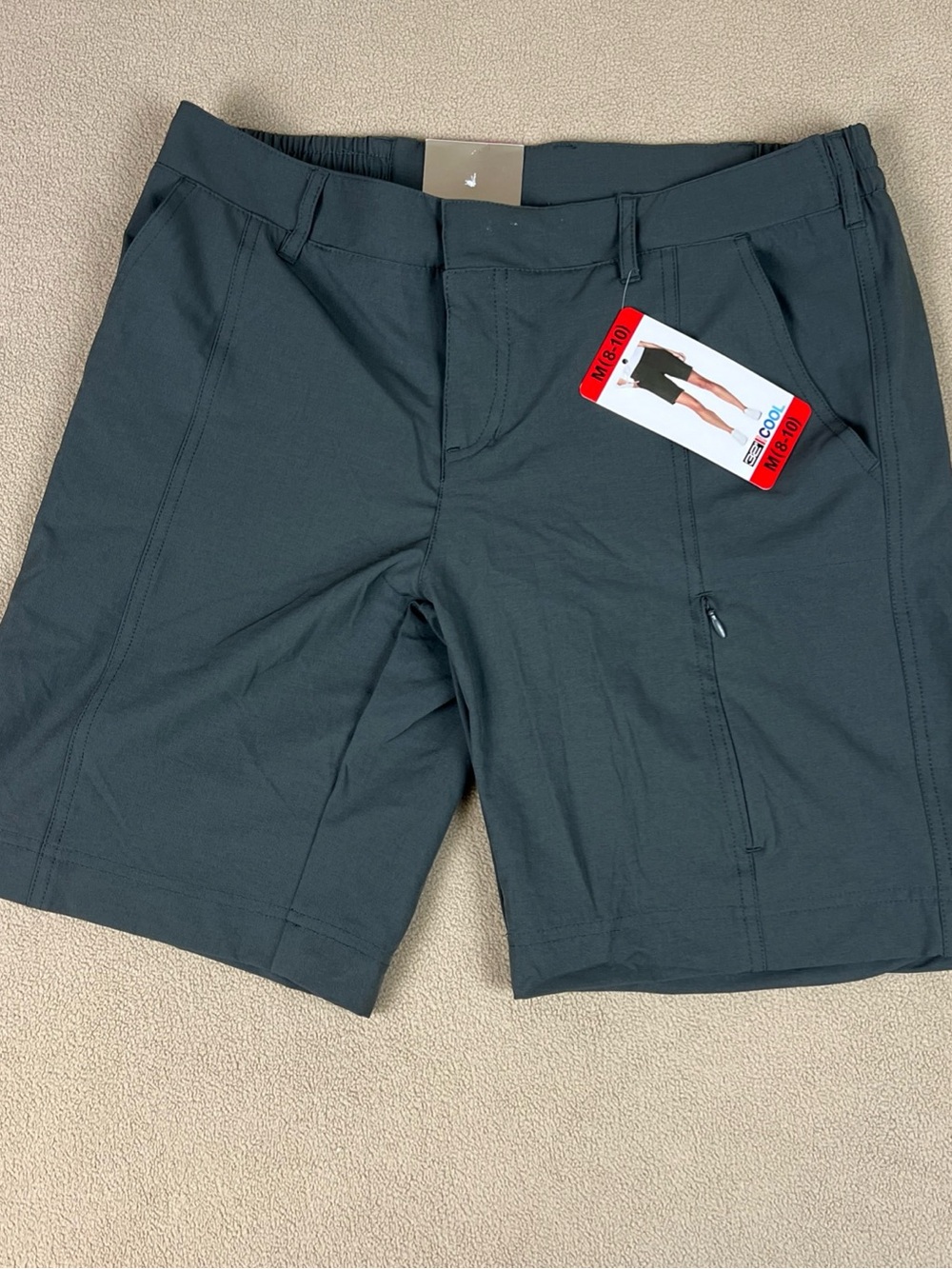 32 Degrees Cool Ladies Cargo Shorts, Olive Green. Women's Sz M (8-10)